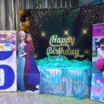 Frozen themed main table with personalized banner